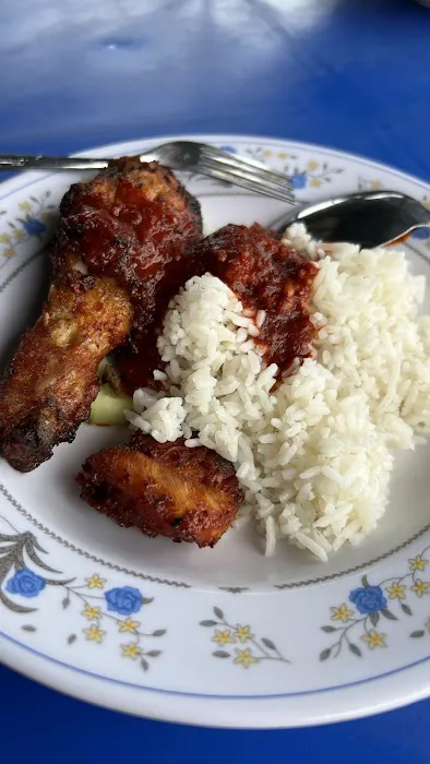 Nasi lemak Kak Leha Picture 9