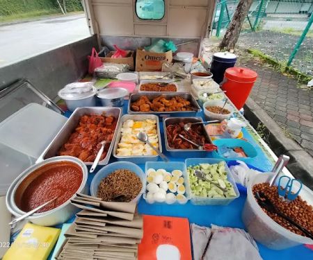 Nasi Lemak Aman Suria