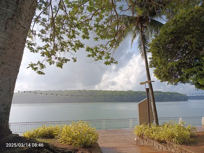 Esplanade Kuantan (River side walking and fishing) Picture 5
