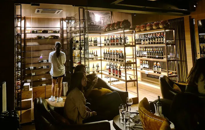 AiJiu Wine Bar Picture 1