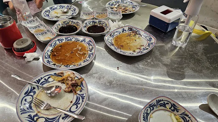 Ong Ong Chicken Rice • 旺城驰名滑鸡 Picture 7