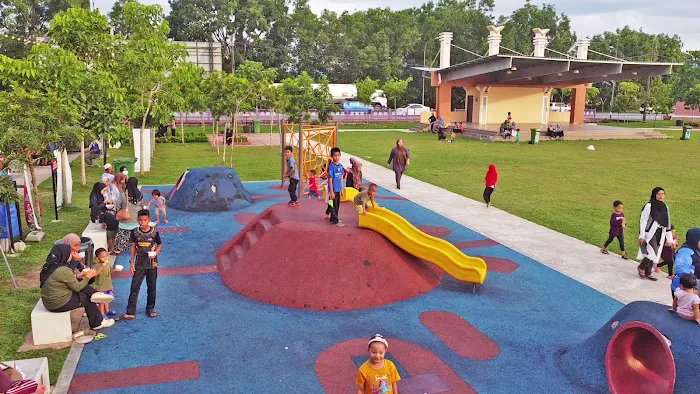 Dataran bandar baru pasir mas Picture 5