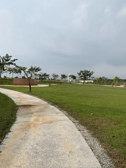 Serenia City Central Park Picture 6