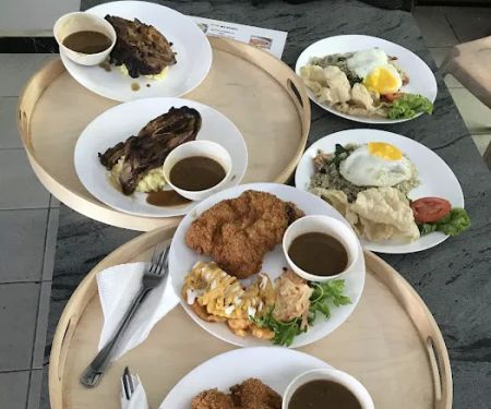 Grey House Cafe