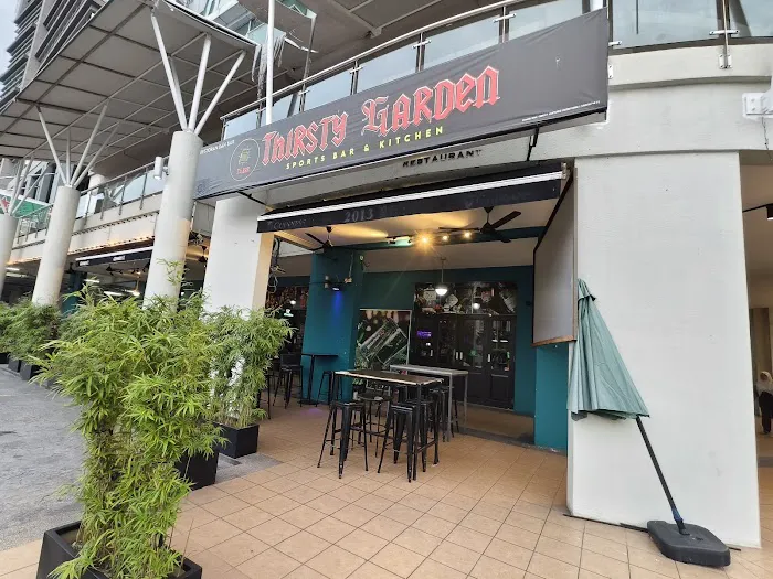 Thirsty Garden Sports Bar & Kitchen Picture 2