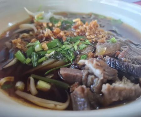 Mee Namkhon Golok