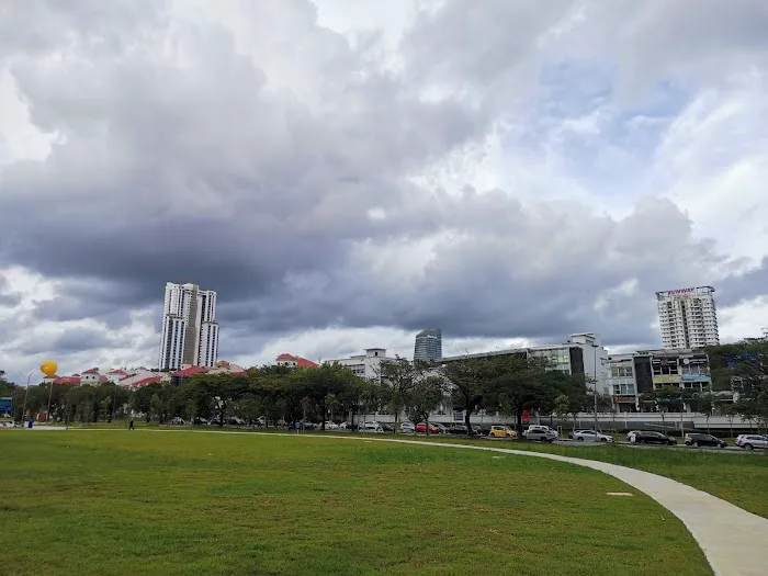 Padang Kota Damansara Picture 5