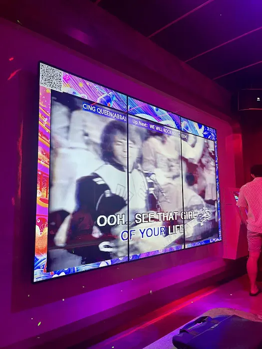 A Quiet Place 3-in-1 Karaoke @ Bukit Bintang (Loud Speaker 2.0, Mini Studio, GeTai) Picture 1