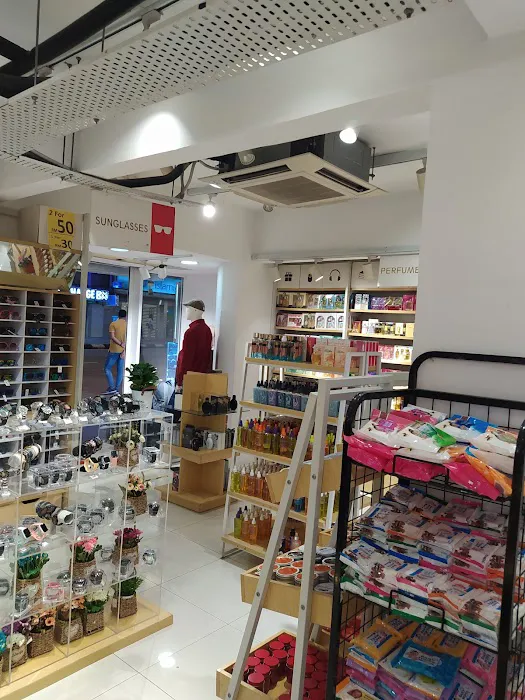 BUYANDSAVESTORE Picture 2