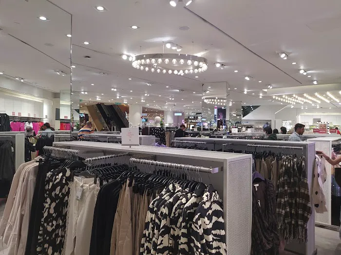 BUYANDSAVESTORE Picture 9