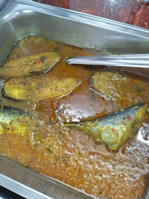 Madeena Maju Bistro Picture 7