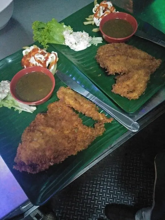 Madeena Maju Bistro Picture 5