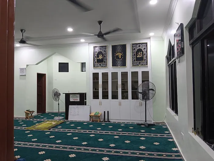 Surau Arena Owl Trafford Picture 8