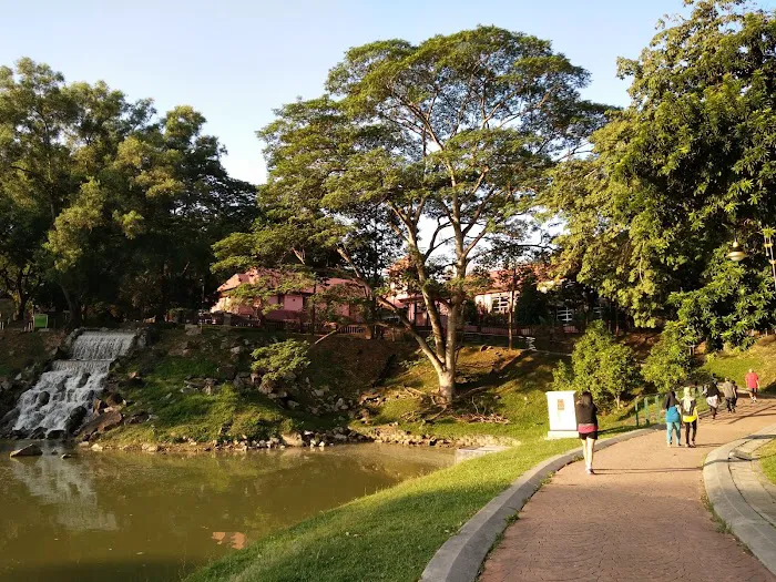 Taman Tasik Menjalara Picture 1