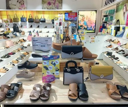 Kasut U Mydin Gong Badak