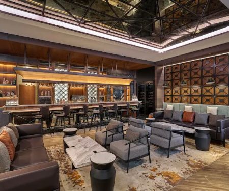 R Bar, Renaissance Kuala Lumpur Hotel