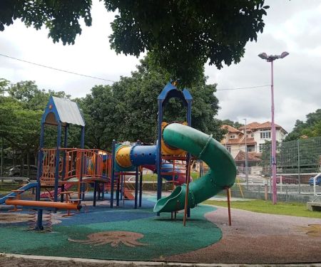 SS15/7a Park