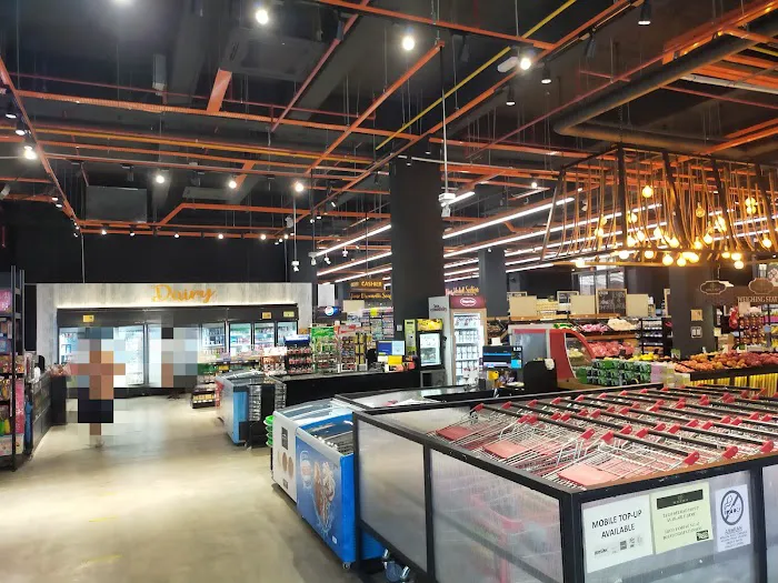 Sanctuary Mall Picture 5