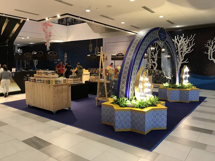 Sanctuary Mall Picture 3