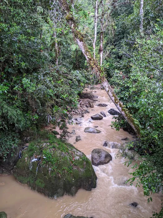 Parit waterfall Picture 2