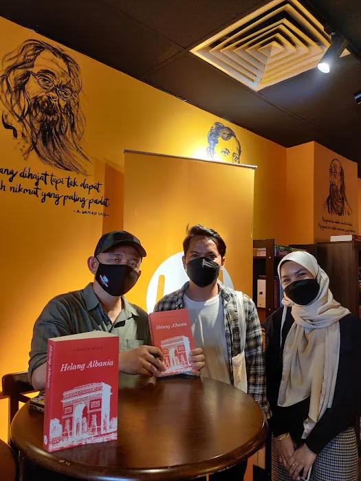 The Biblio Bookcafe Picture 2