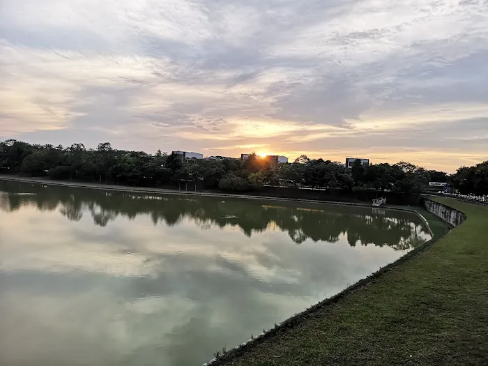 Elmina Twin Lakes Picture 2