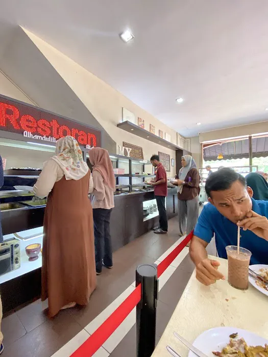MY Restaurant & Catering Picture 3