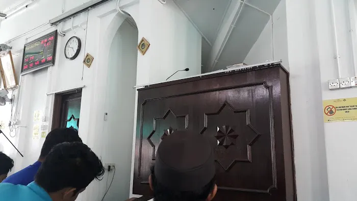 Mosque Politeknik Sultan Haji Ahmad Shah Picture 8