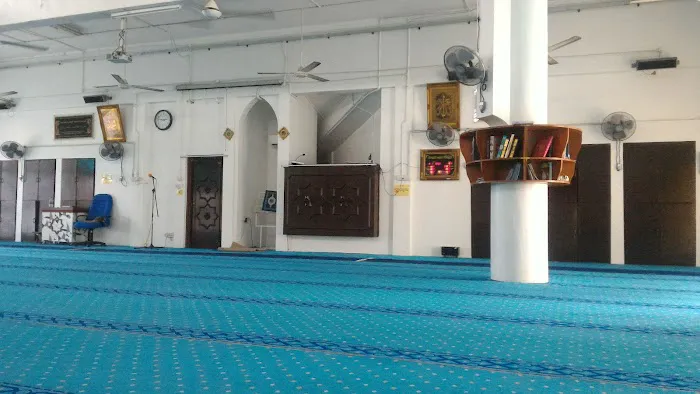 Mosque Politeknik Sultan Haji Ahmad Shah Picture 10