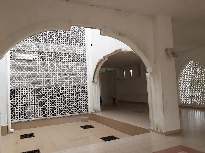 Sultan Haji Ahmad Shah Mosque, IIUM Kuantan Picture 3