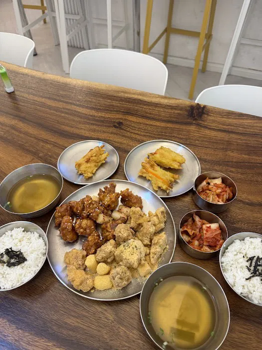 Bang Ga Bang Ga • Korean Restaurant Picture 3