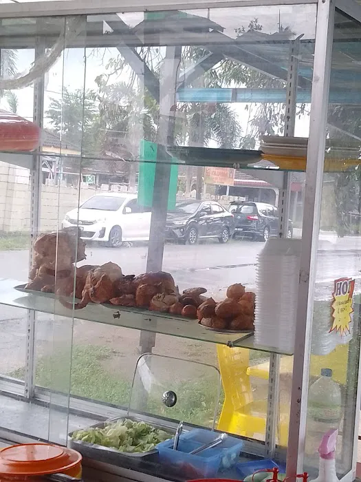 The Plaze-Your Chicken Rice Station