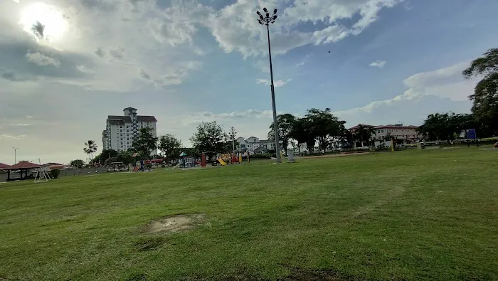 Dataran Banting Picture 5