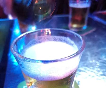 V We V Bar