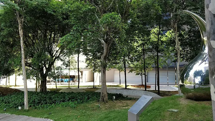 Icon City Rooftop Garden Picture 8