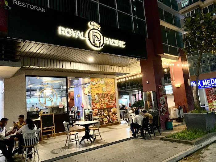 Restaurant Royal Pacific Picture 7
