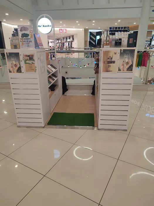 De'Xandra Perfume Kiosk Picture 2