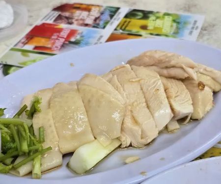 Ding Feng Chicken Rice Ho Fun & Curry Noodle