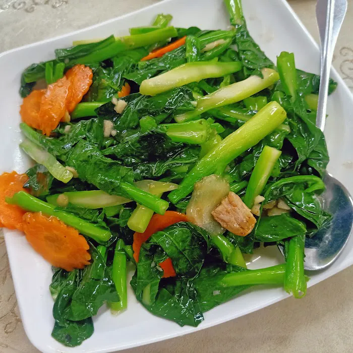 Restoran 83 • 海鲜饭店 Picture 2