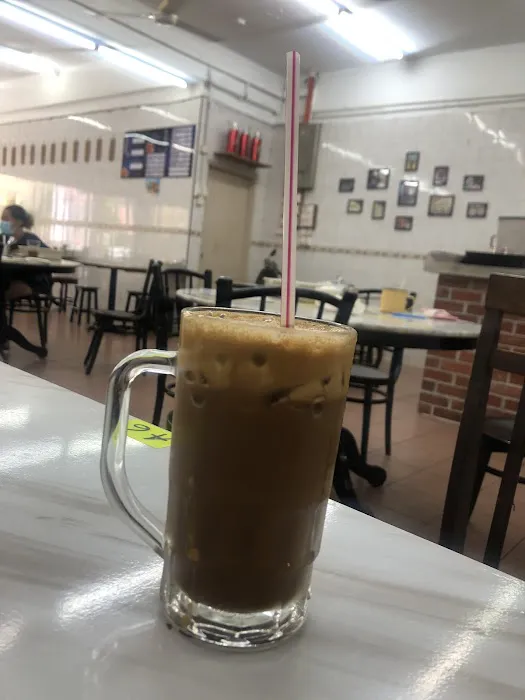 Ho Family Kitchen + Bunny Wok & Grill • 嘆 Kopi 茶铺 Picture 6