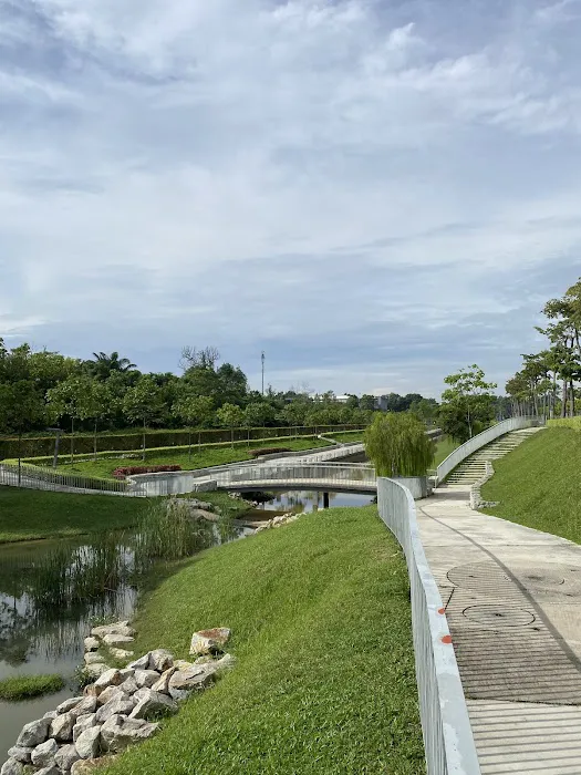 Tropicana Heights Central Park Picture 3