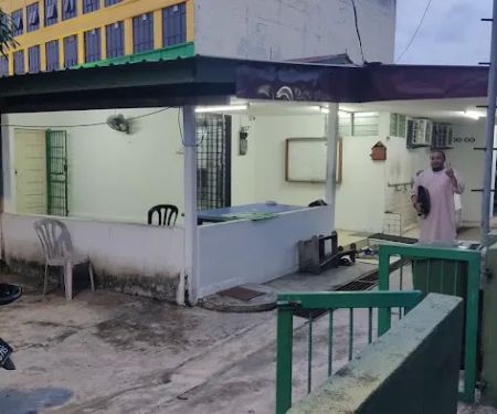 Surau Kg Darat Makbar