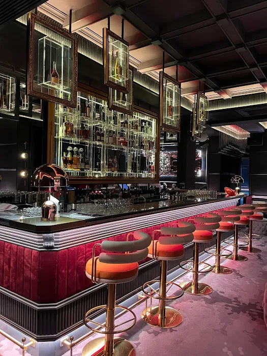 GLASSMANSION BAR Picture 2