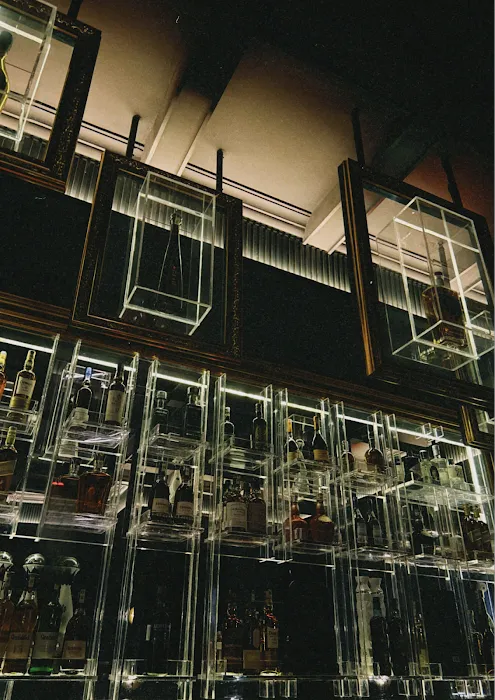 GLASSMANSION BAR Picture 10