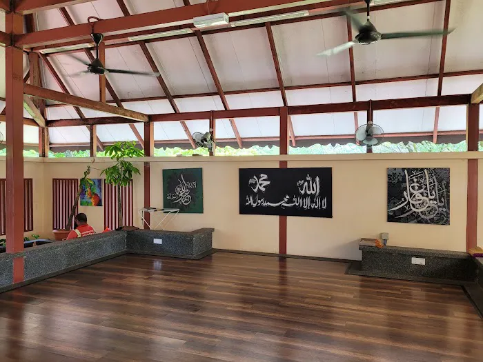 Surau Anjung Floria Picture 3