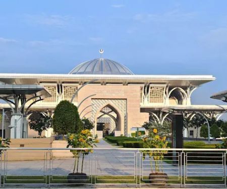 Tuanku Mizan Zainal Abidin Masjid