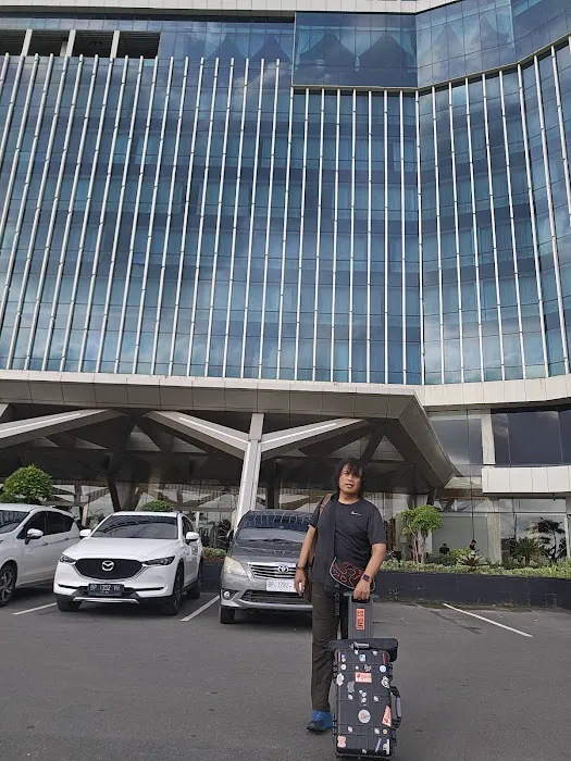 Radisson Hotel & Convention Centre Picture 1