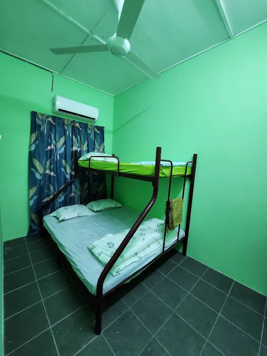 Homestay Hj Isnani & Hjh Samsiah Picture 6