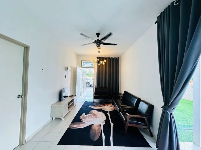 CIKMIE HOMESTAY PRIVATE POOL Picture 5