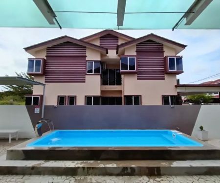 Homestay G-Ena Temerloh with Private Pool